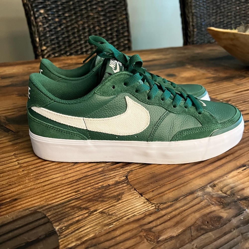 Womens Nike